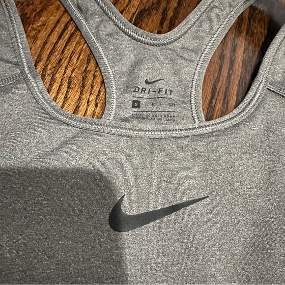 Nike Sports Bra Bundle - Picture 5 of 6